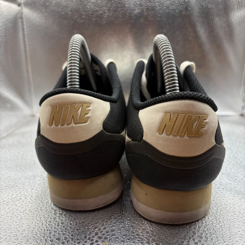 Size 8 Nike Cortez Ultra Moire Black Tan Lace-Up Comfort Sneakers 844893-004